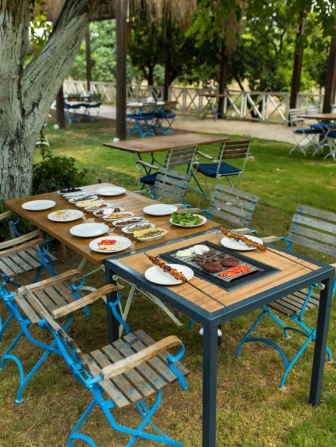 Masa Yanı Restaurant Modeli